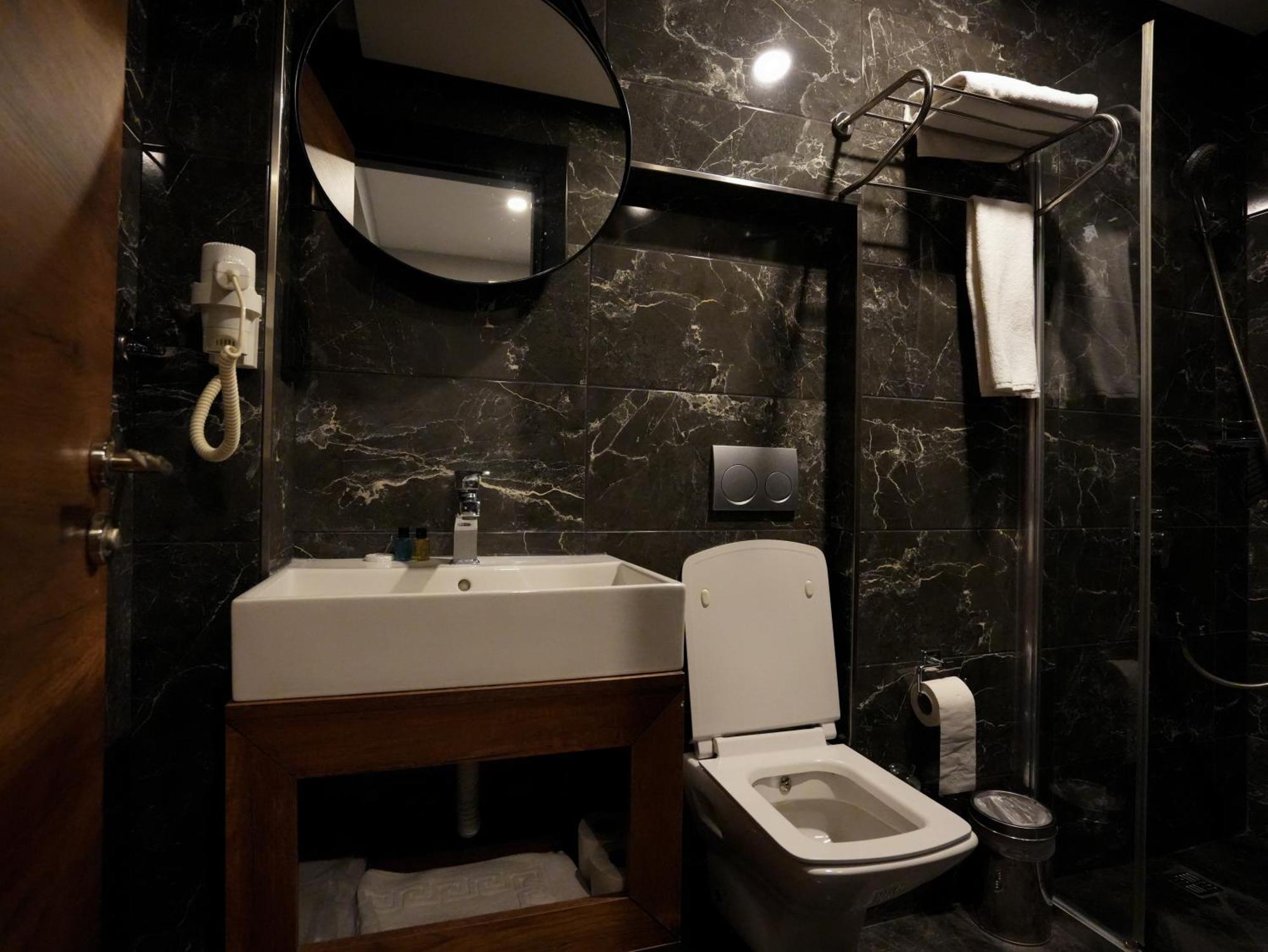 Zalel Laleli Hotel 2*